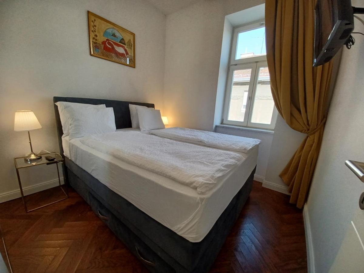 Apartment Rosetta ซาเกร็บ ภายนอก รูปภาพ